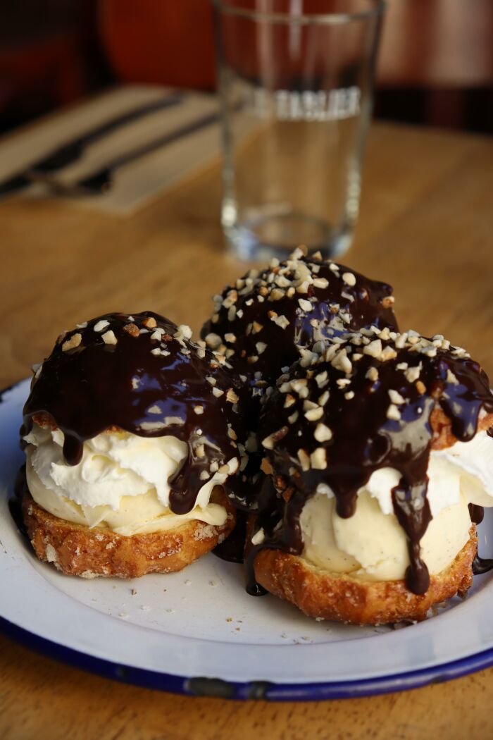 Dessert profiterolles Le Tablier
