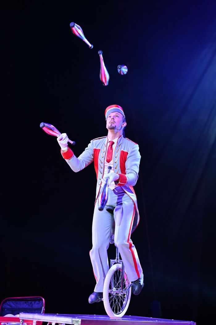 Cirque PINDER_Troyes © François Dehurtevent - Eye of Circus